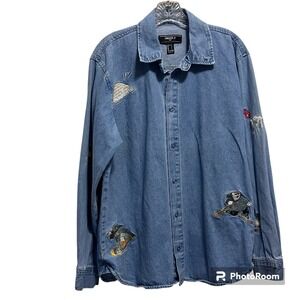 Forever 21 Chambray Men's Long Sleeve Shirt w/ Embroidered Cartoons skiing Sz L‎